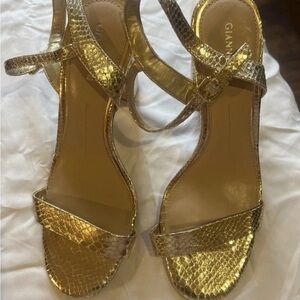 GIANNI BINI Open Toe Sandals Gold Metallic High Heel Strap Women's Size 9.5